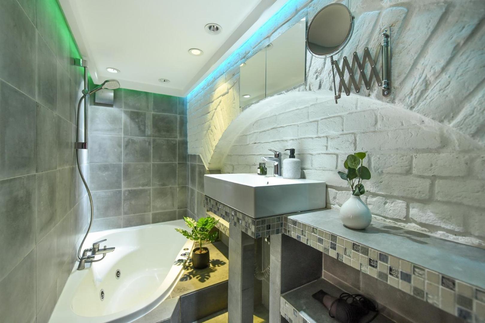 בוקרשט Central Comfort - Duplex-Style Studios On Regina Elisabeta מראה חיצוני תמונה